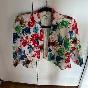 Floral crop white blazer